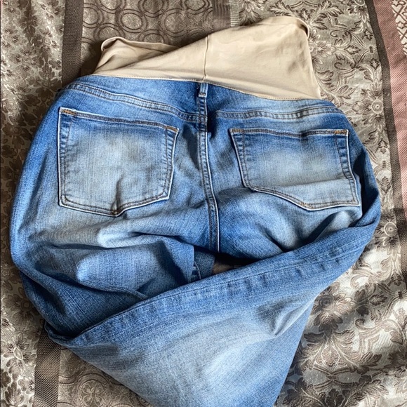 GAP Skinny Maternity Jeans - Picture 2 of 2